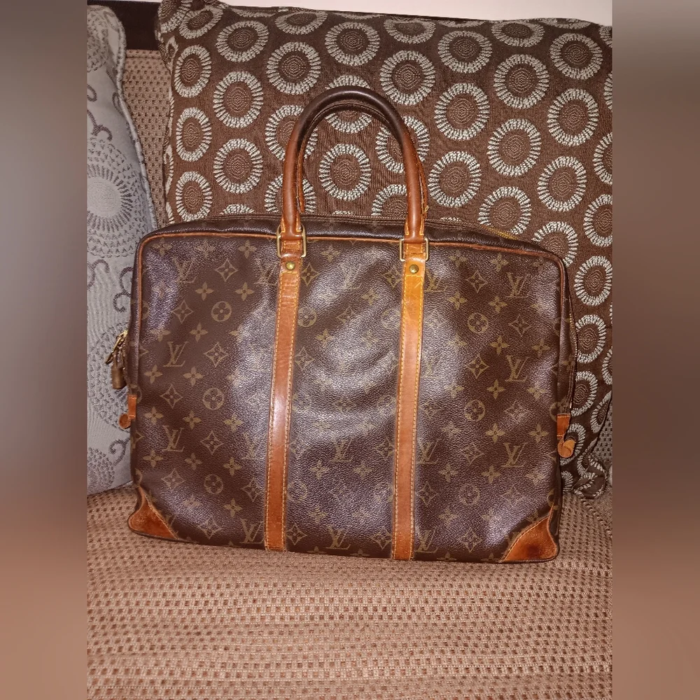 Louis Vuitton monogram briefcase bag with lock